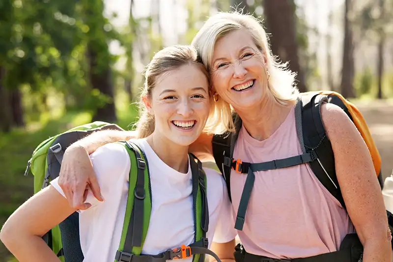 mom and daughter